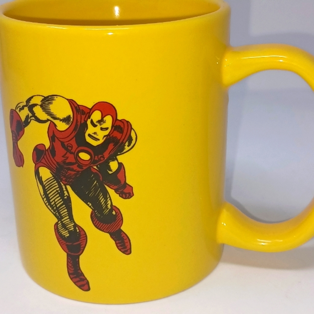 Marvel  Comics Cup - Picture 2 of 4